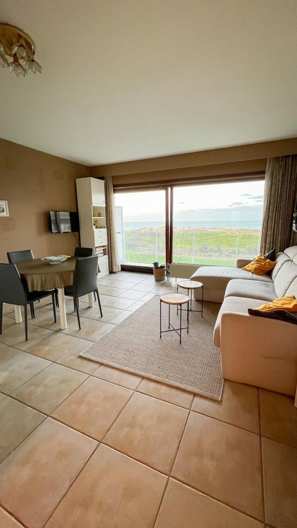 Superbe Studio Avec Une Magnifique Vue Sur La Mer. De Panne Buitenkant foto